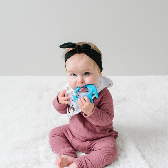 Bunny-Bums & Bumblebees 4pk - Dribble Bibs w/ Chew - Picture 5 of 5